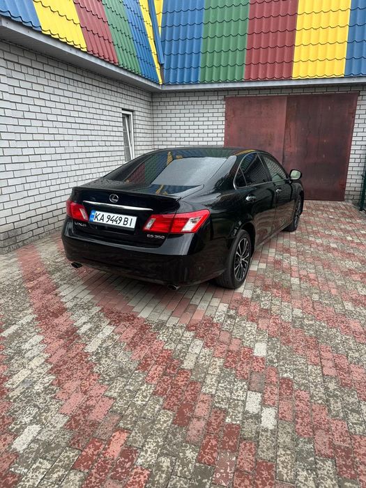 Лексус ЕС достойный