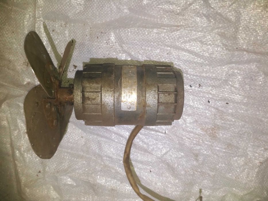 Электродвигатель тип АВЕ 052.