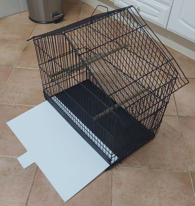 GAIOLA PARA AVES MÉDIO PORTE. Casa,Sala,Varanda,Quarto,Garagem,etc.
