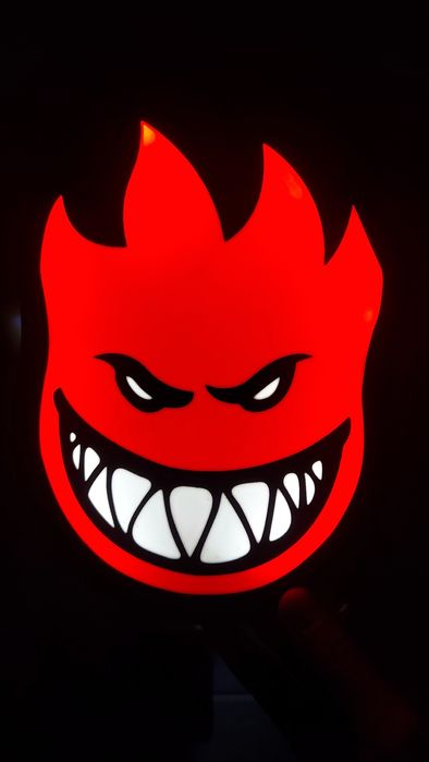 Spitfire" lightbox aprox 20cm
Tenho também de 22cm de altura a 35€ se