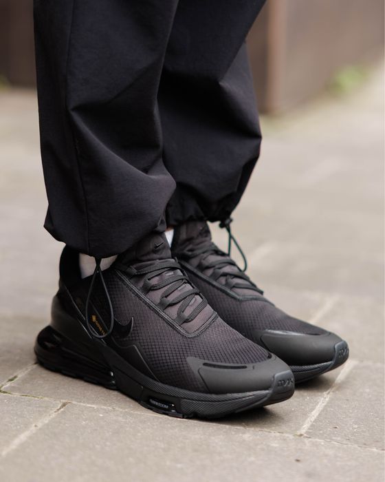 Nike Air Max 270 Gore-Tex Triple Black