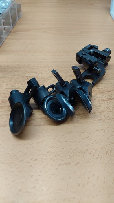 Vendo vários materiais de costura profissional