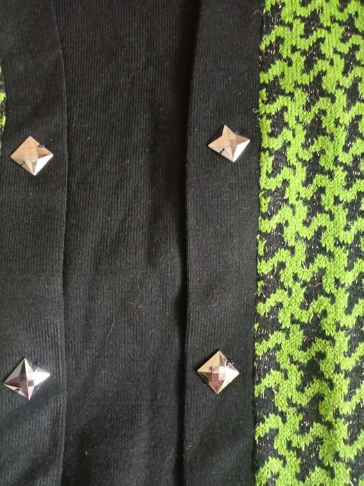 Стройнящий женский джемпер