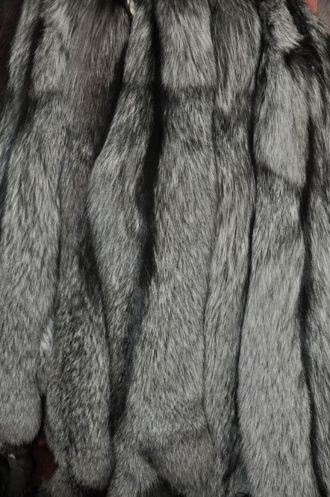 Skóry z lisa srebrnego