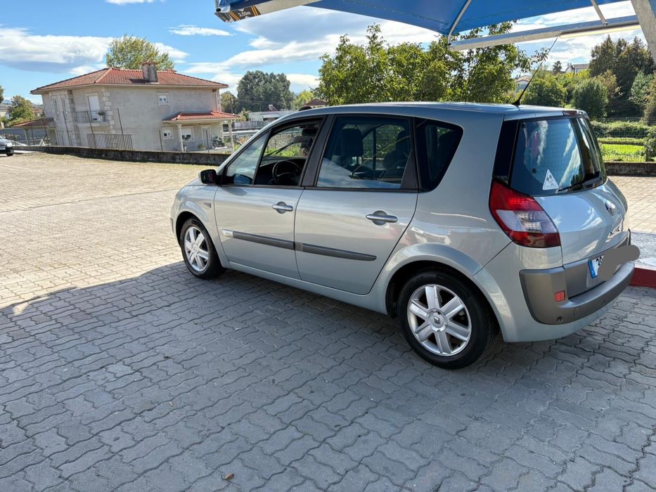 Renault Senic 2 -  1.5 DCi - 110cv