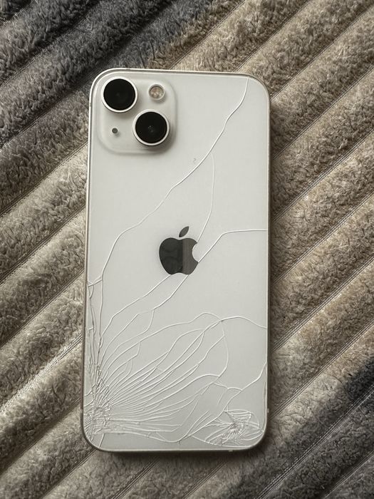 Продам iPhone 13,128 гб