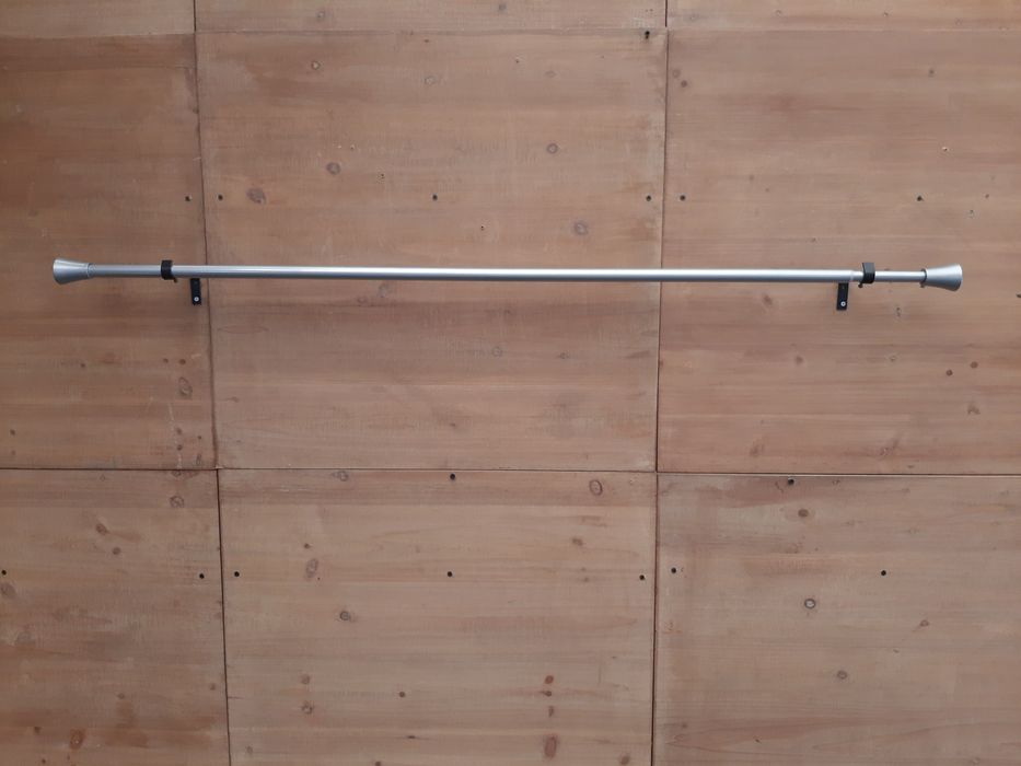 Regulowane karnisze złoty srebrny czarny