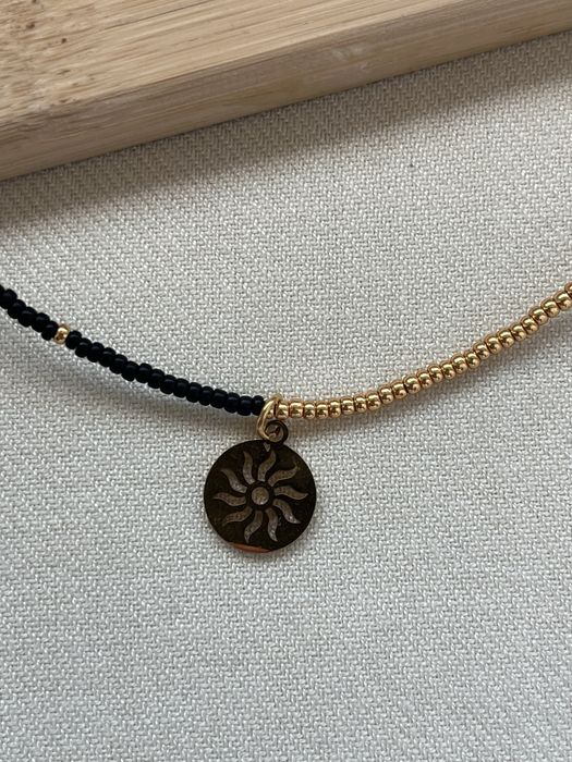 Choker naszyjnik.