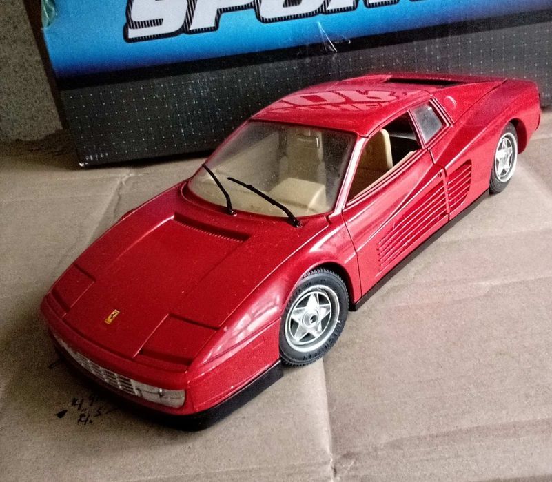 Ferrari Testarossa.
