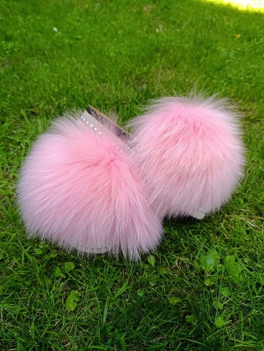 klapki z futerkiem naturalnym