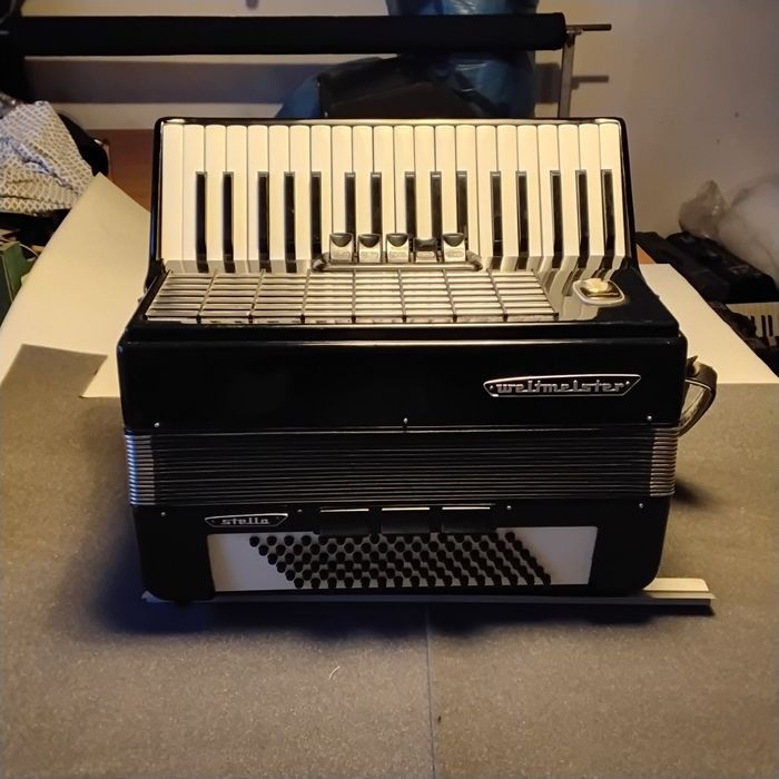 Akordeon Weltmeister Stella 96