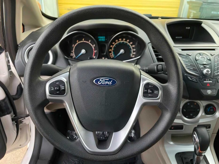 Ford Fiesta SE      2018