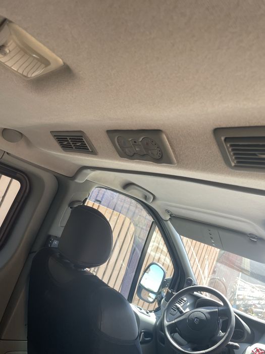 Renault trafic black edition