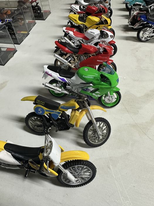 Motos escala 1.18