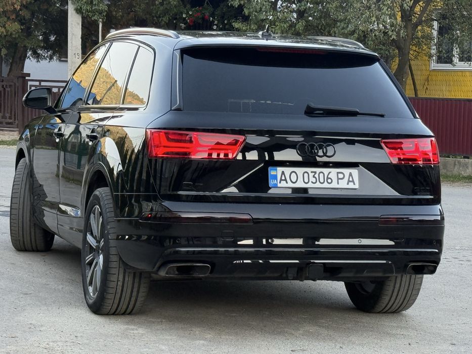 Ауді Q7 4 m 2018року