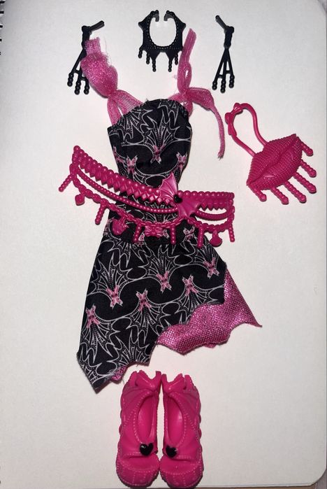 Повний аутфіт Дракулаури «Страх, камера, мотор»