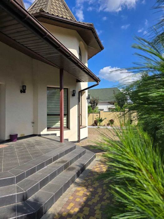 Здається приватний будинок в центральній частині міста