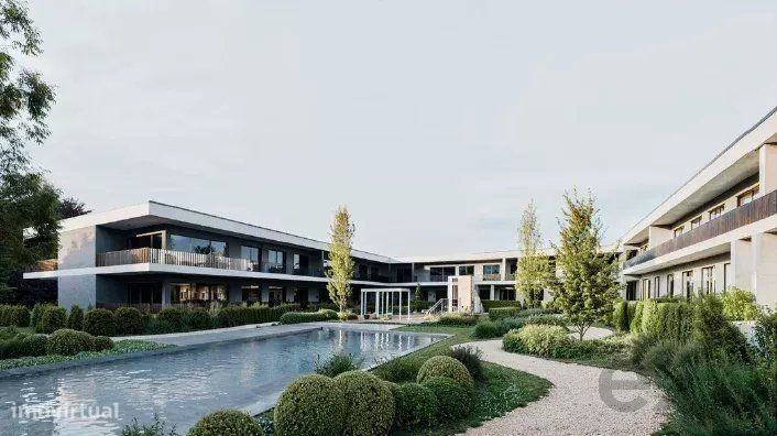 Apartamento T2 com Logradouro Privativo e Piscina