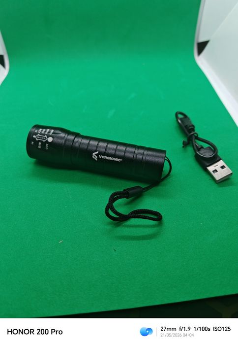 Latarka taktyczna LED