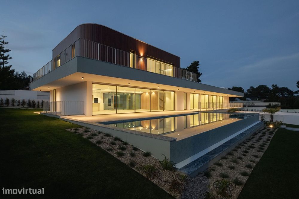 Moradia T5 de Luxo na Verdizela