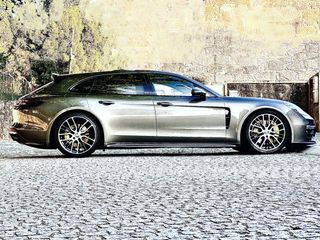 Porsche Panamera Sport Turismo 4 E-Hybrid