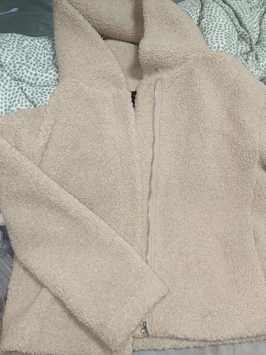 Zara весняна курточка