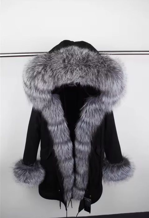 Зимняя женская парка с натуральным мехом чернобурки 2 в 1