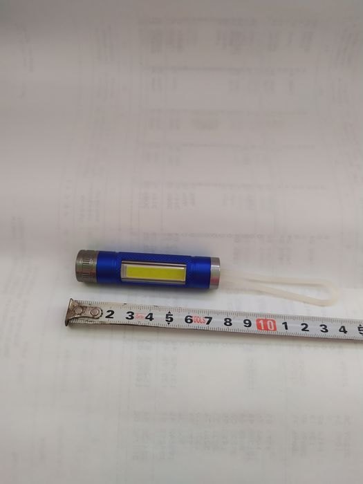 Фонарик карманный