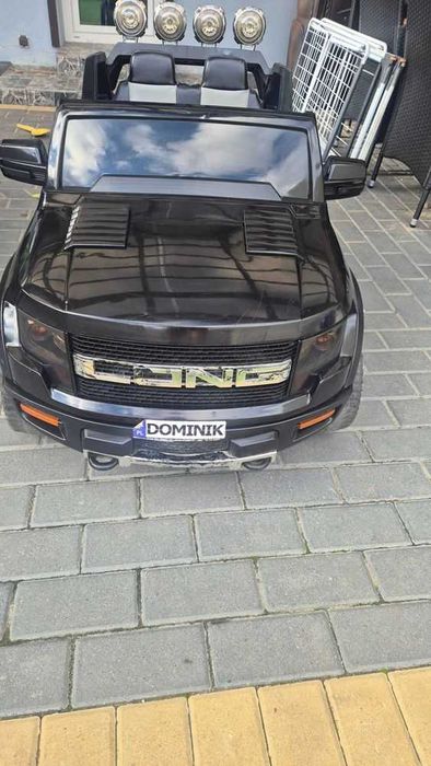 Jeep auto na akumulator