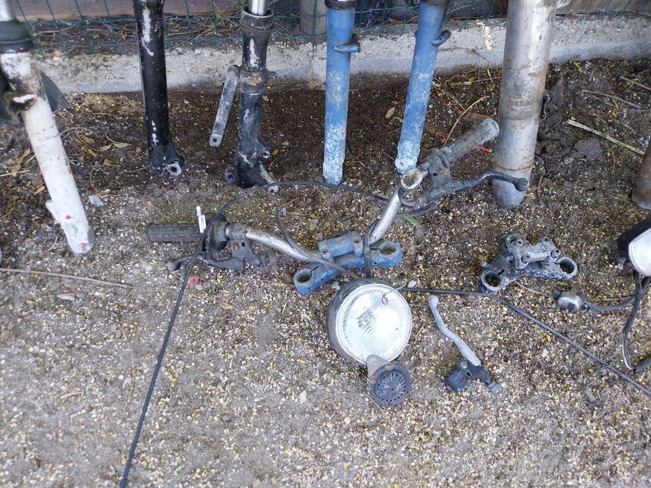 Lote de peças antigas de motorizada.