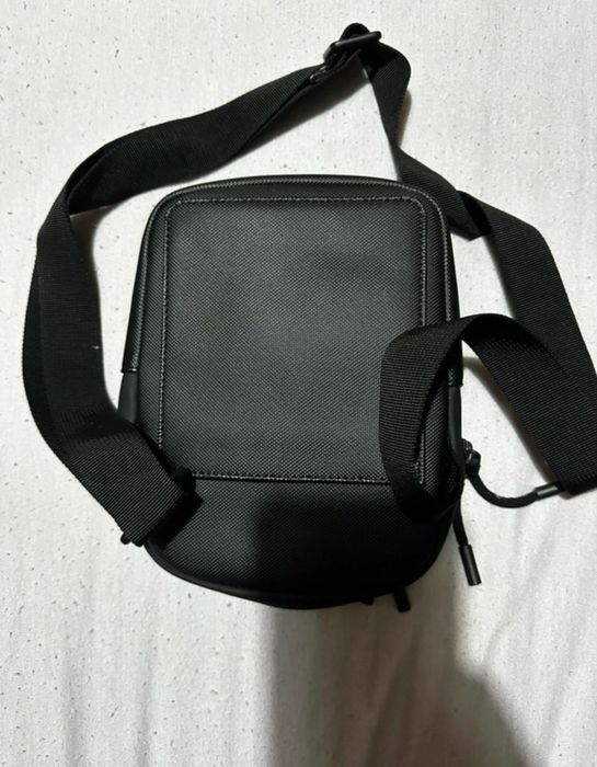 Bolsa lacoste como nova