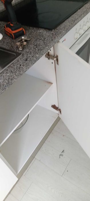 Faço tudo manutenção reparações pintura