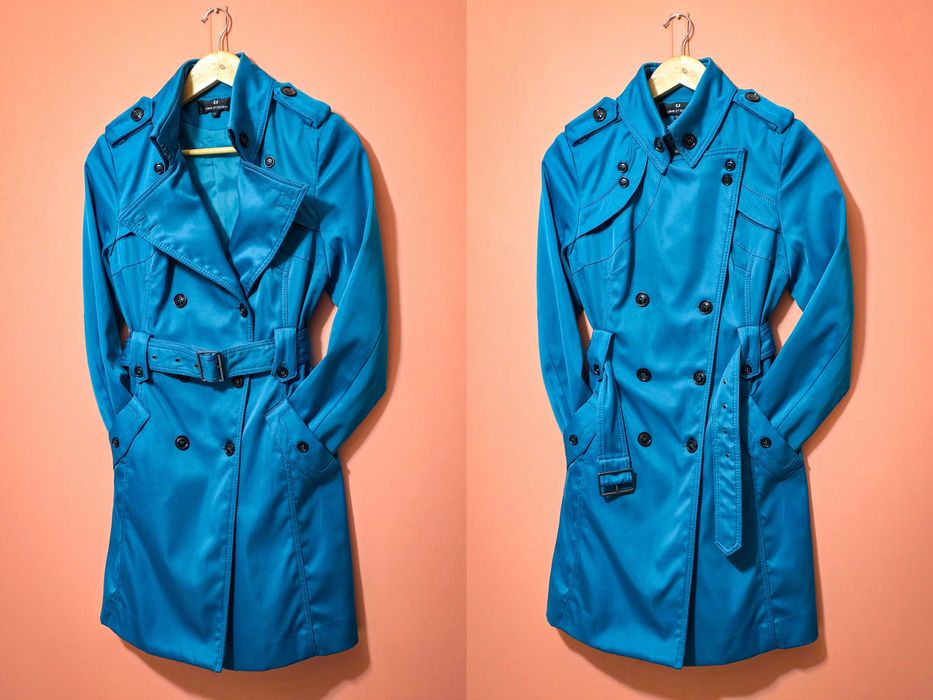 Kolorowy turkusowy morski płaszcz na wiosnę lato czarne elementy