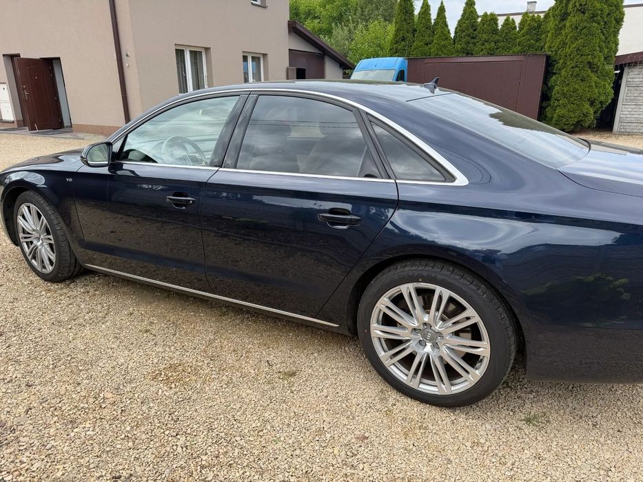 Audi A8 pierwszy