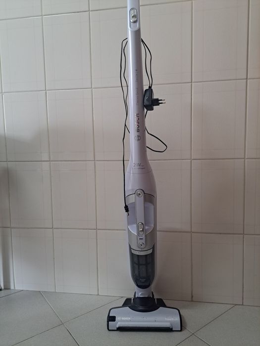 Aspirador vertical sem fios Bosch