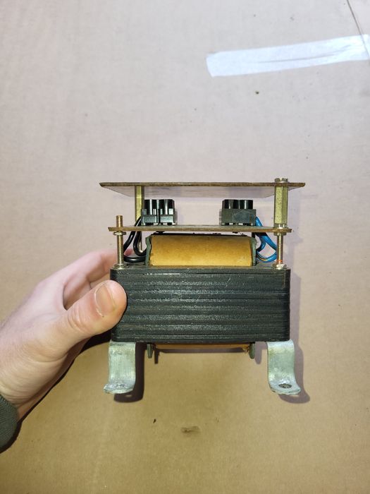 Трансформатор 380-24в.