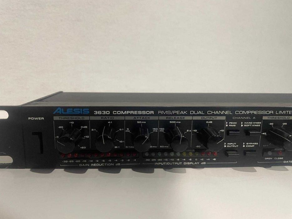 Compressor Alesis 3630 RMS/PEAK dual channel comp. limiter with gate