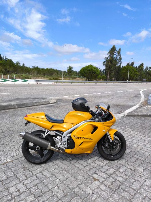 Triumph Daytona 955i