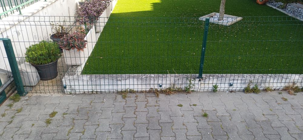 3 paineis de rede verde