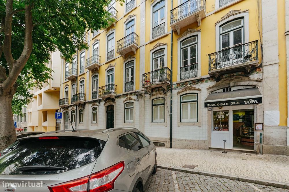 Apartamento T6 na Rua Alexandre Herculano - Oportunidade Única