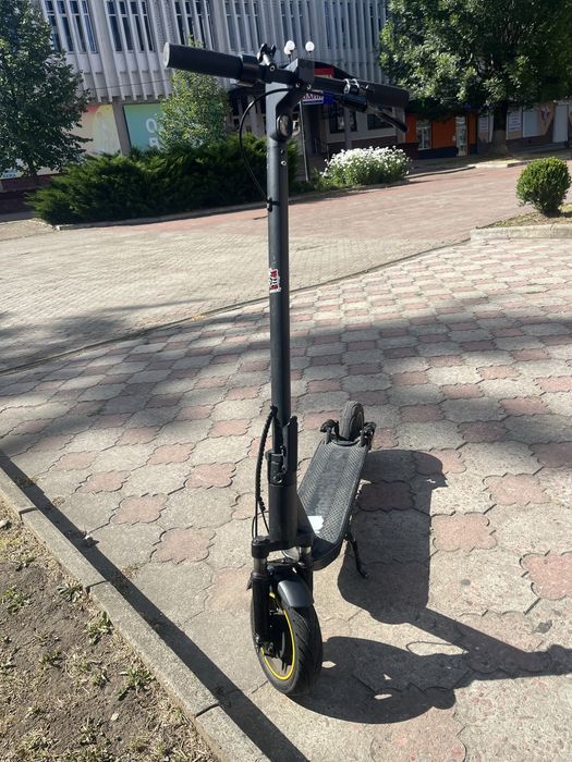 Електричний Самокат Aovopro