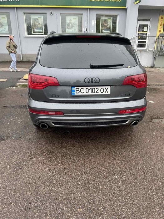 AUDI  Q7  3.0 дизель