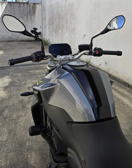 Vendo bmw f900r 2022
