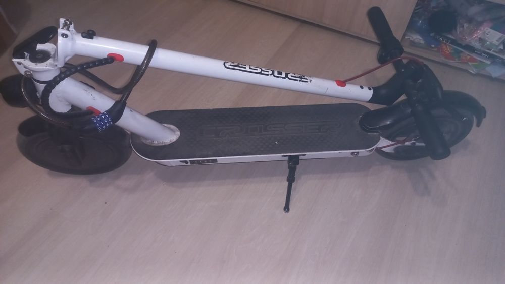 Продам самокат Crosser