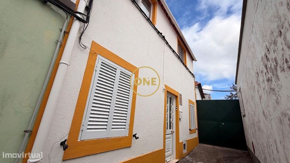 Moradia  Renovada no Coração de Ponta Delgada