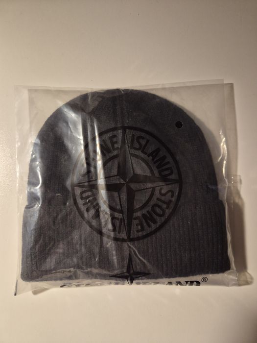 Czarna czapka Stone Island
