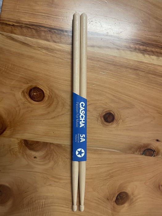 Baqueta novas com etiqueta.