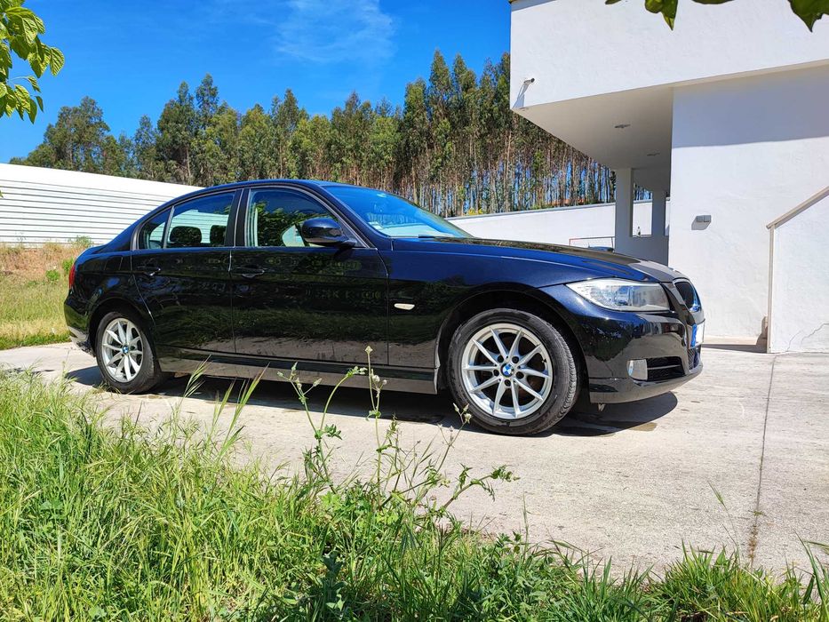 BMW E90 318d 2010