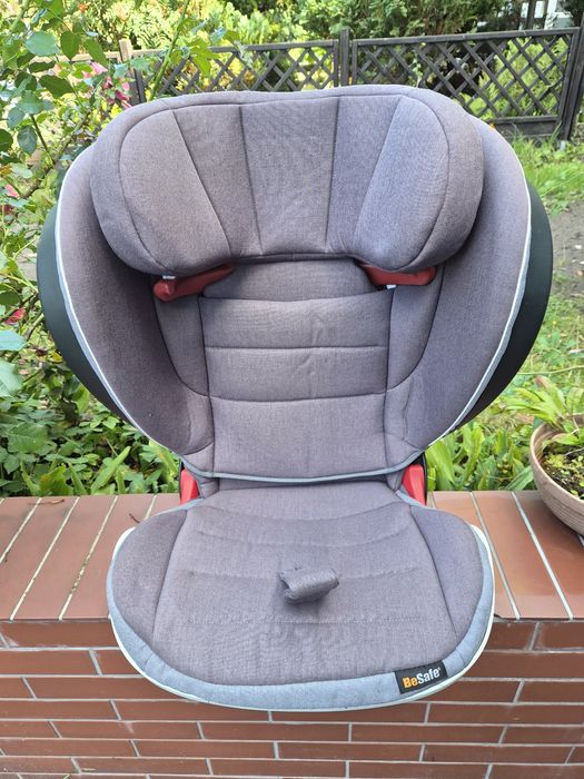 Super bezpieczny fotelik samochodowy  BeSafe iZi Flex fix i-Size 110-150cm - czysty, wyprany