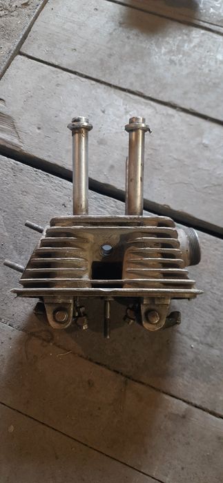 Головка правоя мотоцикла  Днепр  мт 11